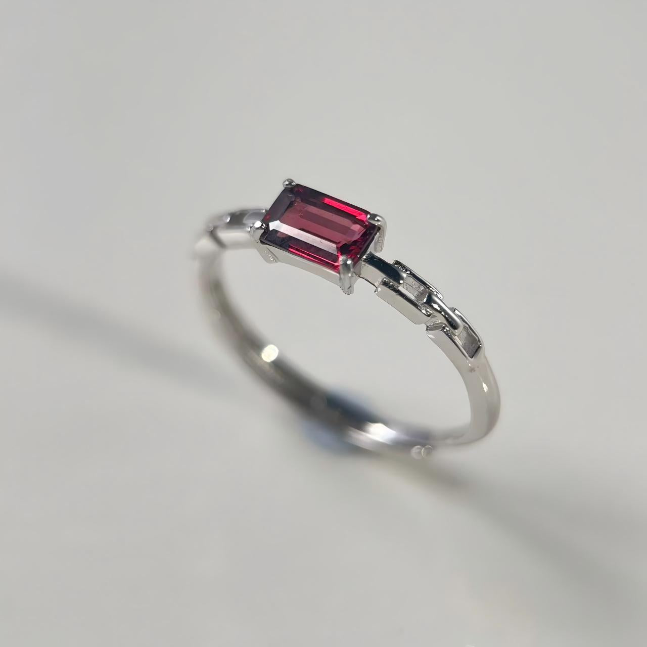 Mulberry Line · Rhodolite Garnet Ring