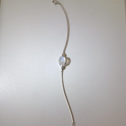Moonstone Silver Bracelet detail