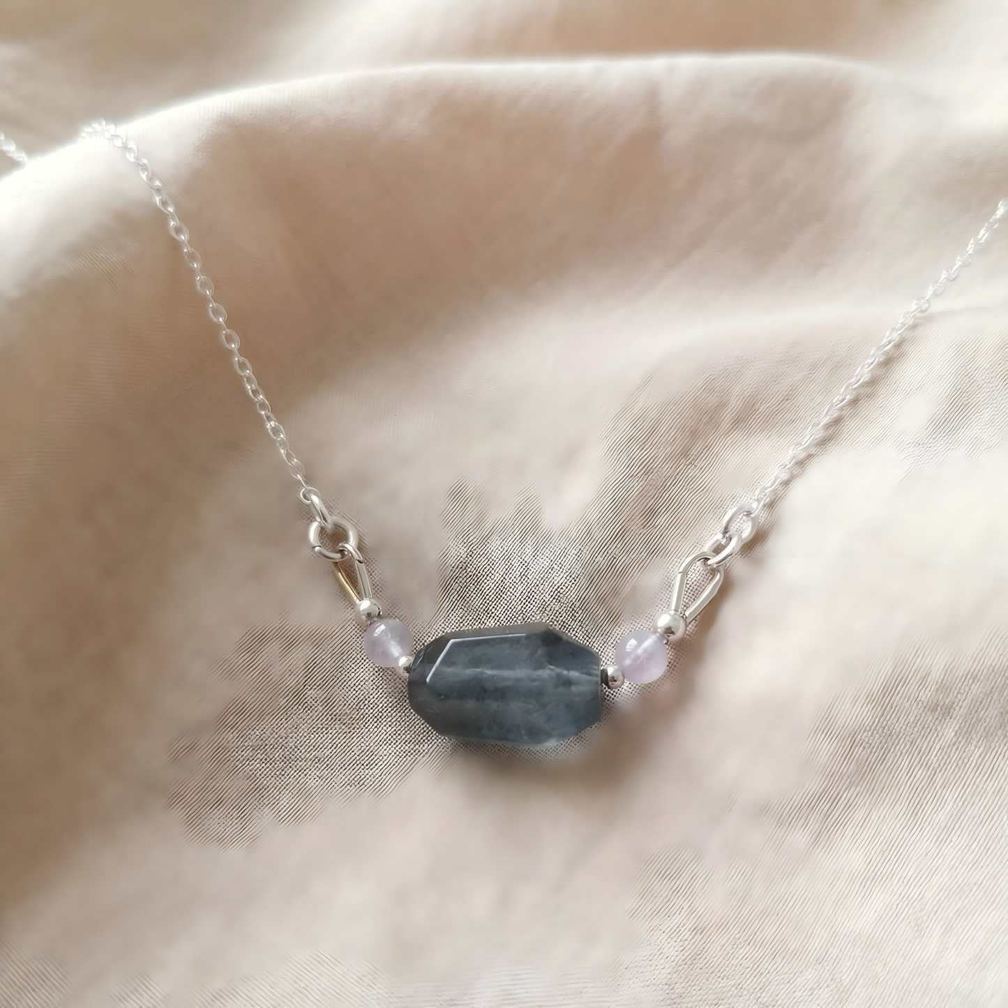 rabbit hair quartz natural stone pendant grounding3